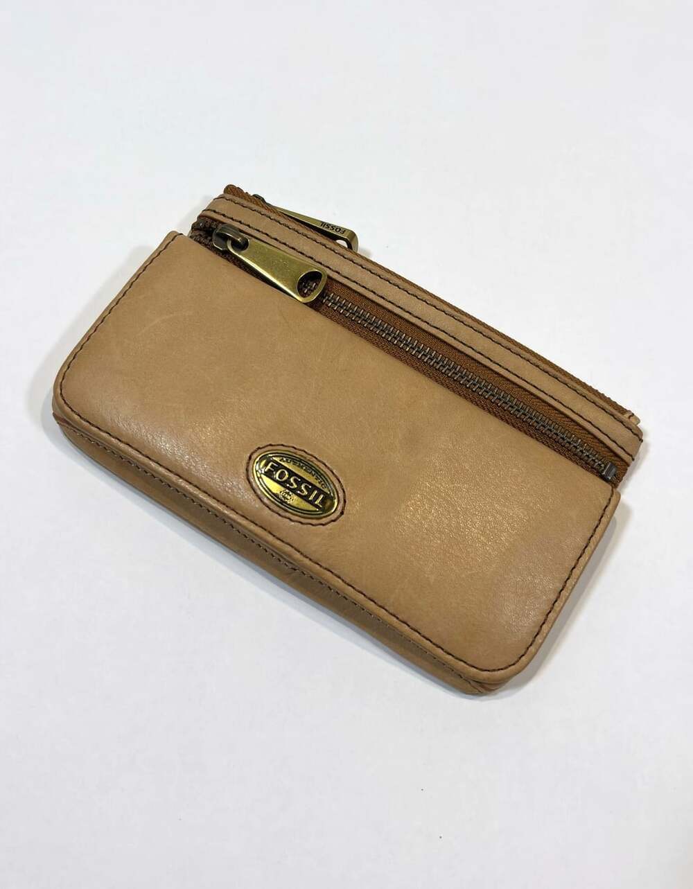 Fossil Brown Leather Explorer Flap Clutch Wallet Credit Cards Coins Zip Pocket